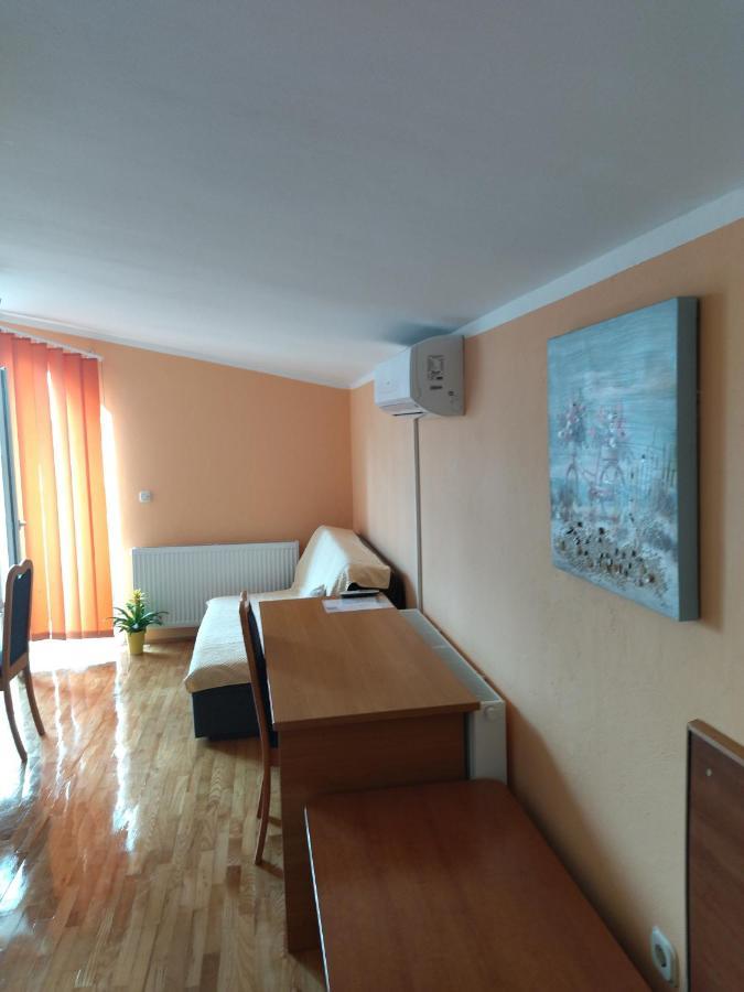 Apartments Veni Up Стариград-Пакленица Экстерьер фото